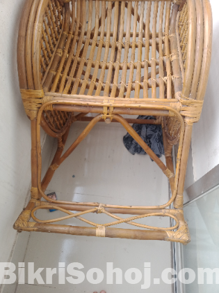 একটি বেতের রকিং চেয়ার